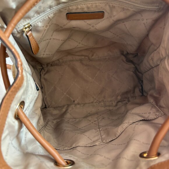 Michael Kors 35T9GAYB7B-149 Abbey Cargo Backpack Vanilla - Picture 8 of 13